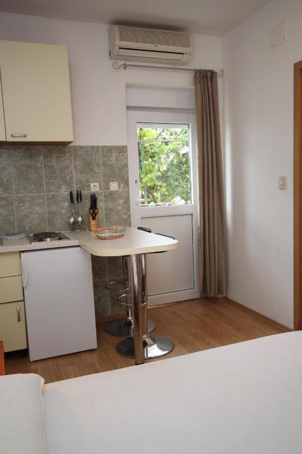 Apartments With A Parking Space Makarska - 6696 Exterior foto